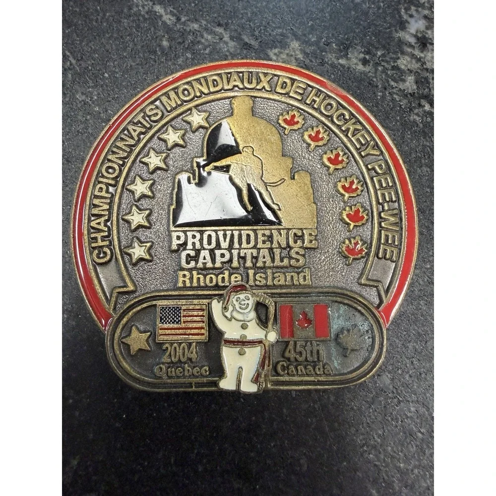 Lot 6‎ Quebec International Pee-Wee Hockey Tournament Trading Pins 2004-2006 3
